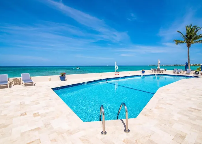 West Bay Hotels With Jacuzzi in Room near Morgans Harbour