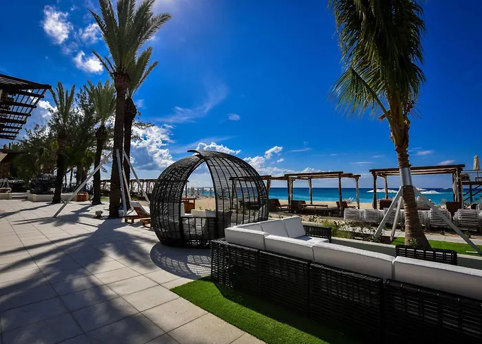 Grand Cayman Hotels