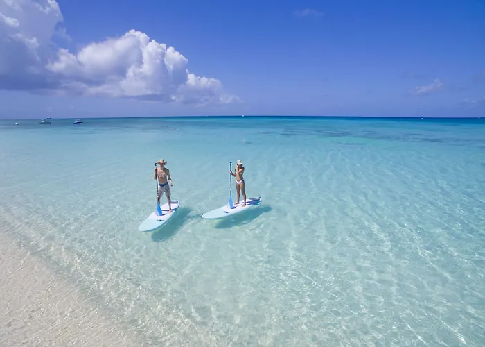Caribbean Club Boutique Hotel, Grand Cayman Seven Mile Beach
