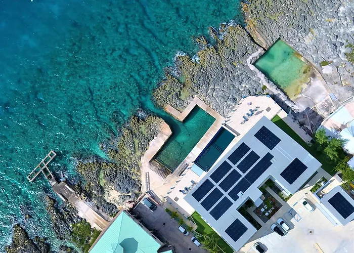 West Bay Hotels With Jacuzzi in Room near Cayman Turtle Centre